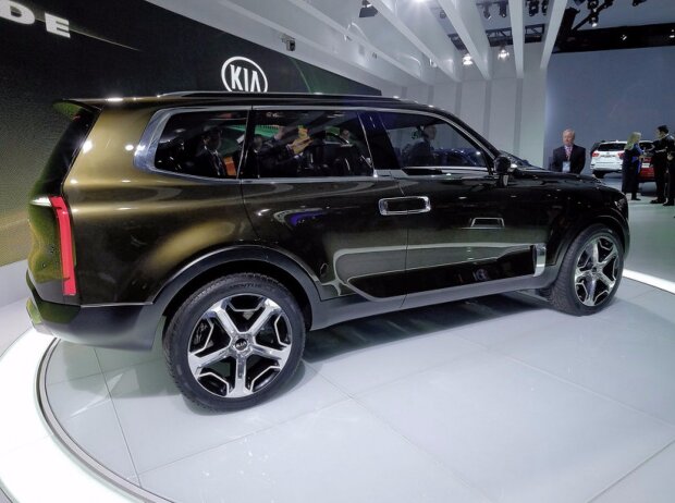 Seitenansicht des Kia Telluride SUV Concept 