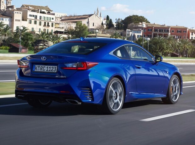 Heckansicht des Lexus RC 