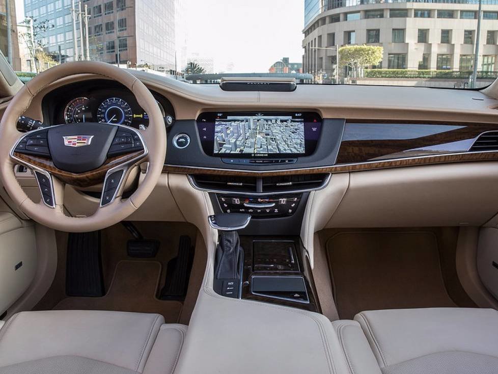 Cockpit des Cadillac CT6