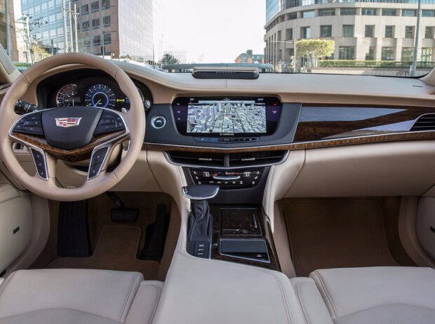 Cockpit des Cadillac CT6 