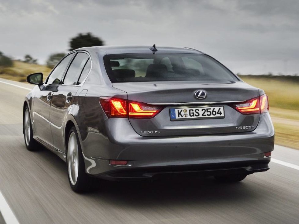 Heckansicht des Lexus GS 300h.