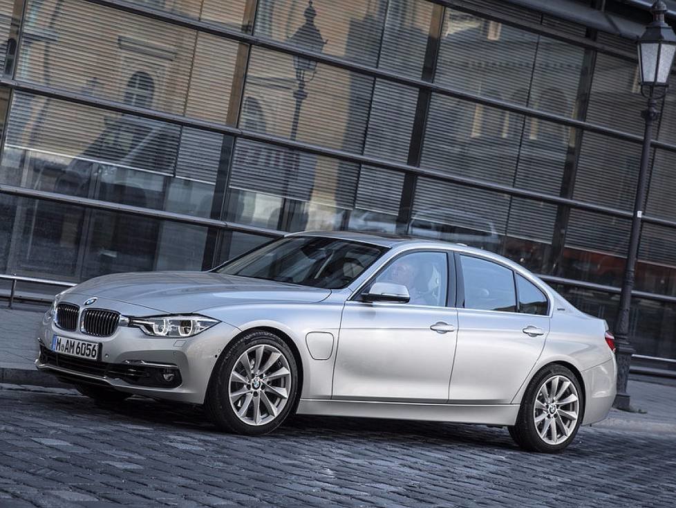 Seitenansicht des BMW 330e