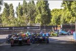 Sam Bird vor Nicolas Prost 