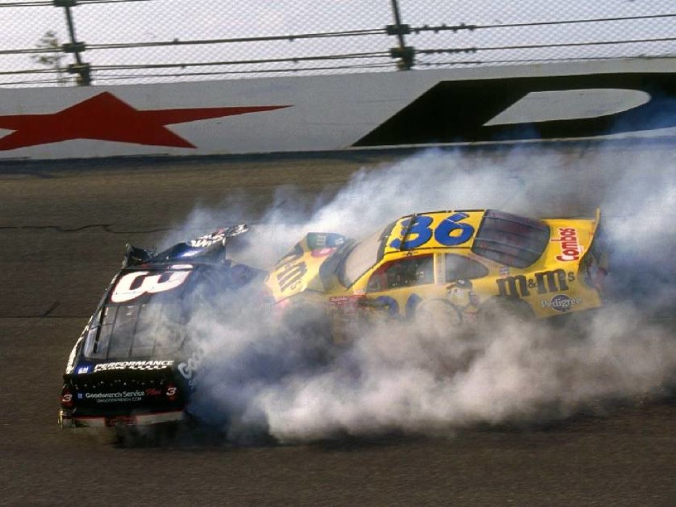 Dale Earnhardt, Ken Schrader, Unfall