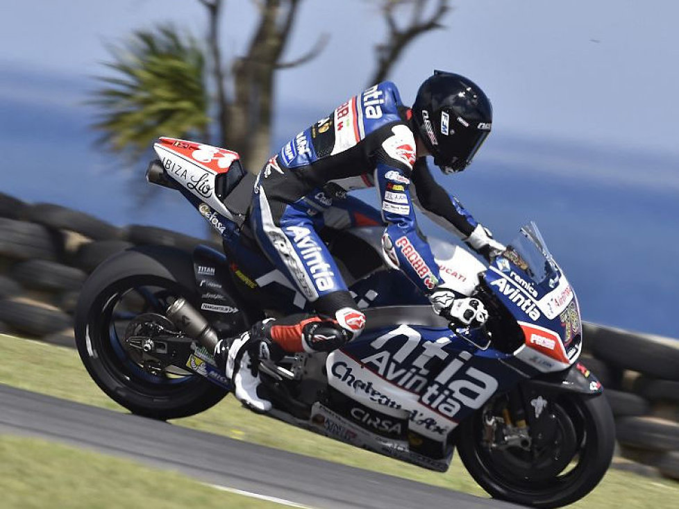 Loris Baz