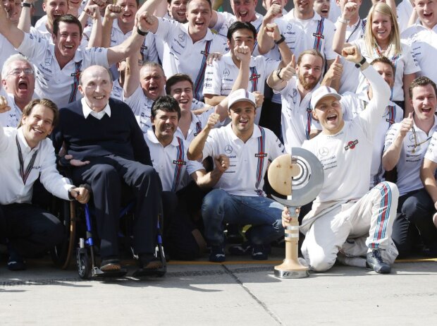 Valtteri Bottas, Felipe Massa, Frank Williams und das Team in Spielberg 2014