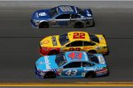 Joey Logano (Penske) und Aric Almirola (Petty) 