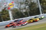 Kyle Larson (Ganassi) und Chris Buescher (Front Row) 