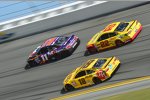 Denny Hamlin (Gibbs), Kyle Busch (Gibbs) und Joey Logano (Penske) 