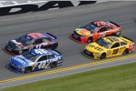 Jimmie Johnson (Hendrick), Denny Hamlin (Gibbs) und Kyle Busch (Gibbs) 