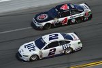 Brad Keselowski (Penske) und Kevin Harvick (Stewart/Haas) 