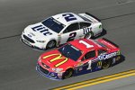 Jamie McMurray (Ganassi) und Brad Keselowski (Penske) 