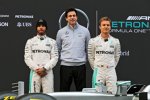 Lewis Hamilton (Mercedes), Toto Wolff und Nico Rosberg (Mercedes) 