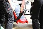 Frontflügel weg: Romain Grosjean (Haas) 