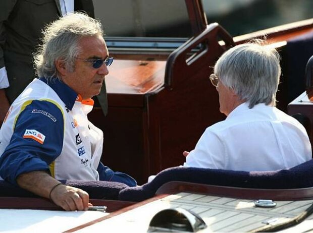 Titel-Bild zur News: Flavio Briatore und Bernie Ecclestone