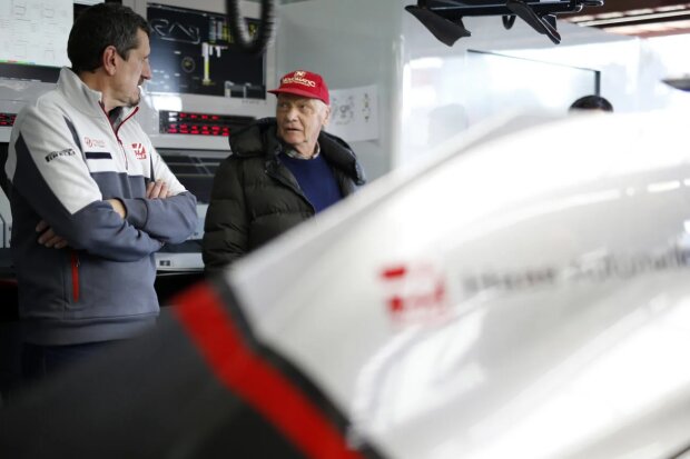  ~Niki Lauda (Mercedes) zu Besuch bei Günther Steiner (Haas)~ 