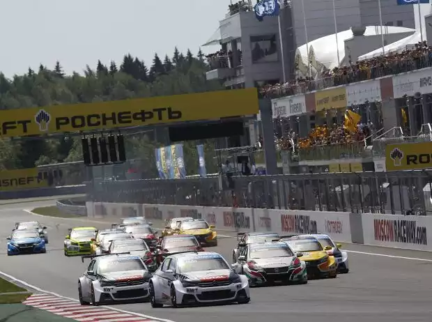 Yvan Muller, Start in Moskau 2015 Titel-Bild zur News: Yvan Muller, Start in Moskau 2015