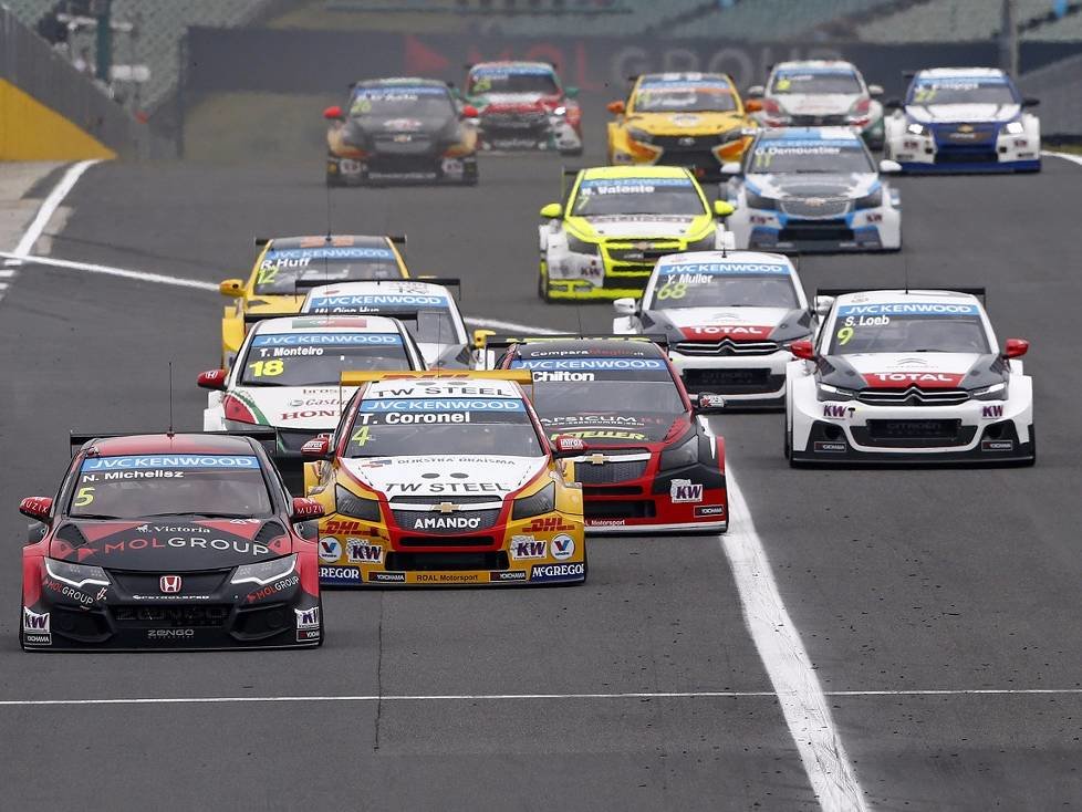 Start eines WTCC-Rennens