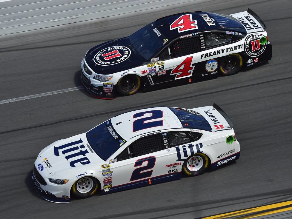 Brad Keselowski, Kevin Harvick