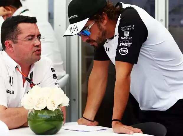 Eric Boullier, Fernando Alonso Titel-Bild zur News: Eric Boullier, Fernando Alonso