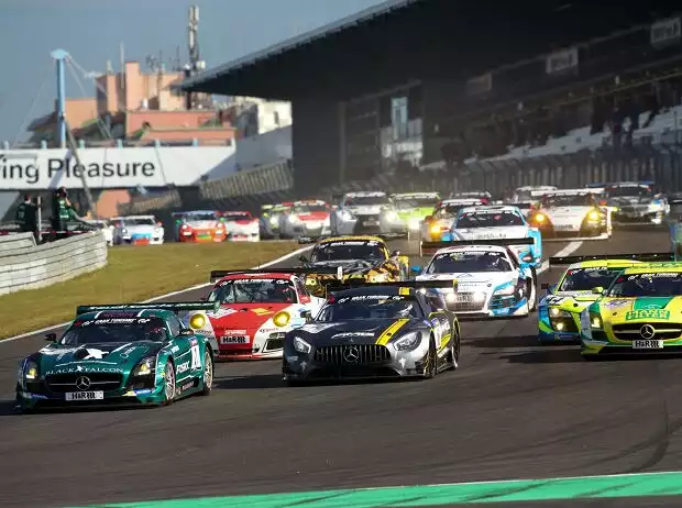Start eines VLN-Laufs Titel-Bild zur News: Start eines VLN-Laufs