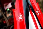 Alfa Romeo taucht auf dem Ferrari auf