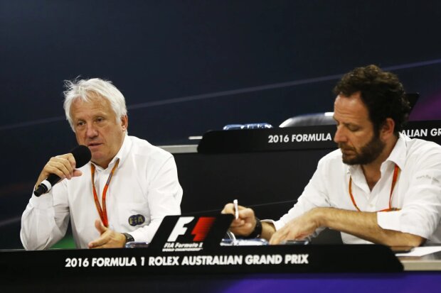 Charlie Whiting  ~Charlie Whiting und Matteo Bonciani (FIA)~ 