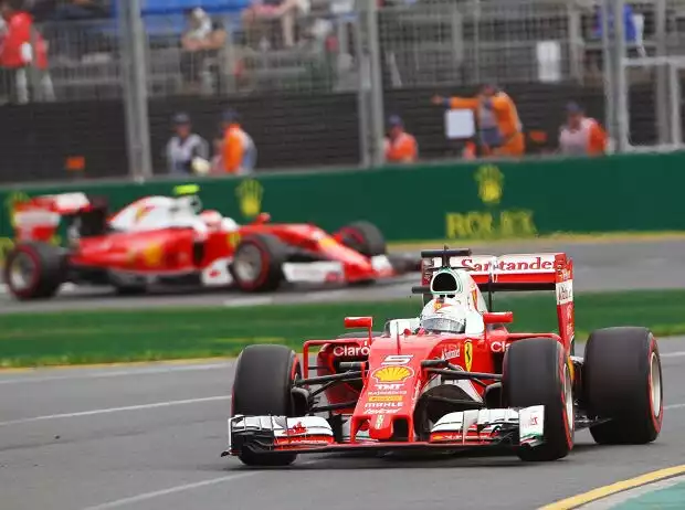 Titel-Bild zur News: Sebastian Vettel, Kimi Räikkönen