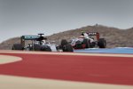 Lewis Hamilton (Mercedes) und Esteban Gutierrez (Haas) 