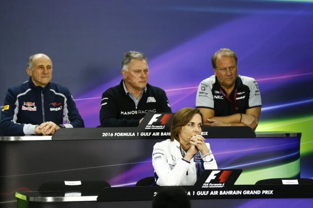 Claire Williams Franz Tost Force India Sahara Force India F1 Team F1Williams Williams Martini Racing F1Toro Rosso Scuderia Toro Rosso F1Manor Manor Racing F1 ~Claire Williams und Franz Tost ~ Claire Williams Franz Tost Force India Sahara Force India F1 Team F1Williams Williams Martini Racing F1Toro Rosso Scuderia Toro Rosso F1Manor Manor Racing F1 ~Claire Williams und Franz Tost ~