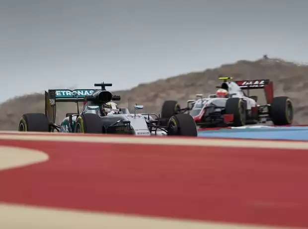 Lewis Hamilton, Esteban Gutierrez Titel-Bild zur News: Lewis Hamilton, Esteban Gutierrez