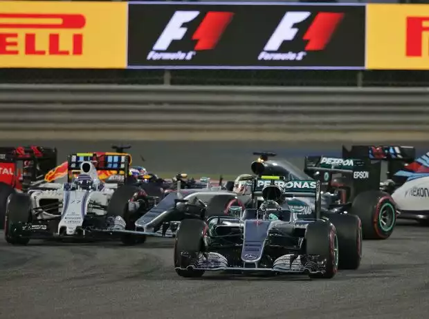 Nico Rosberg, Lewis Hamilton, Valtteri Bottas Titel-Bild zur News: Nico Rosberg, Lewis Hamilton, Valtteri Bottas