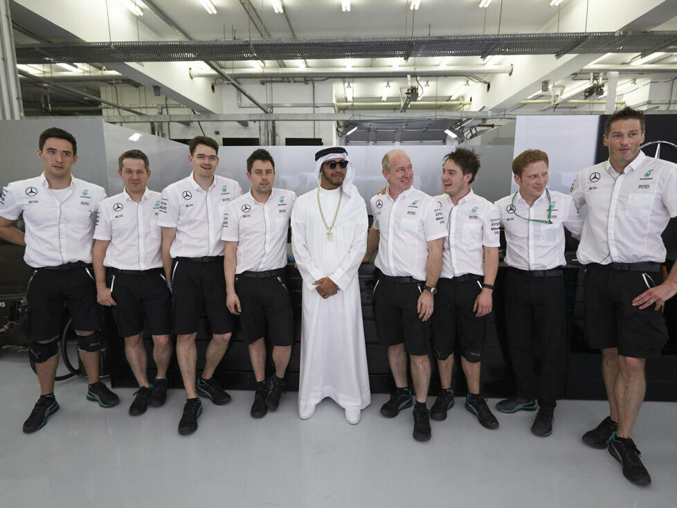 Lewis Hamilton als Scheich