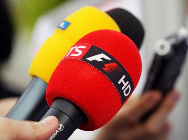 Sky, RTL, Mikrofon Sky, RTL, Mikrofon