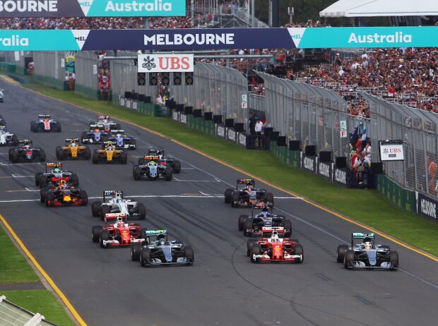 Nico Rosberg, Sebastian Vettel, Lewis Hamilton Nico Rosberg, Sebastian Vettel, Lewis Hamilton