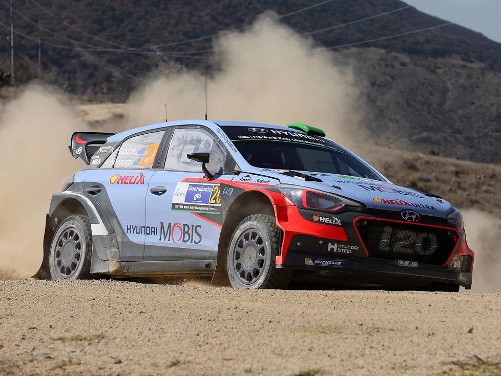 Hayden Paddon, John Kennard