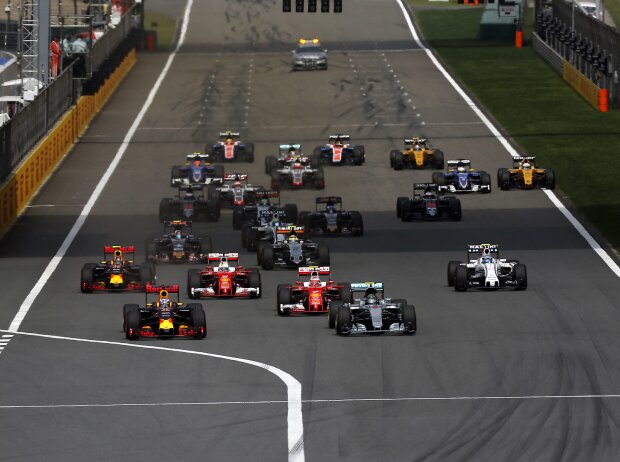 Titel-Bild zur News: Daniel Ricciardo, Nico Rosberg, Kimi Räikkönen, Sebastian Vettel, Valtteri Bottas, Daniil Kwjat
