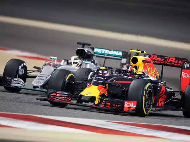 Daniil Kwjat, Lewis Hamilton Titel-Bild zur News: Daniil Kwjat, Lewis Hamilton