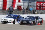 Carl Edwards (Gibbs) und Kevin Harvick (Stewart/Haas) 