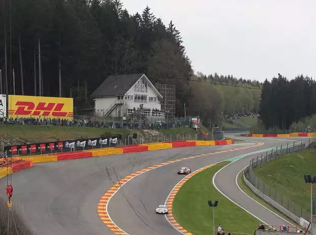 Titel-Bild zur News: Fans Spa Eau Rouge