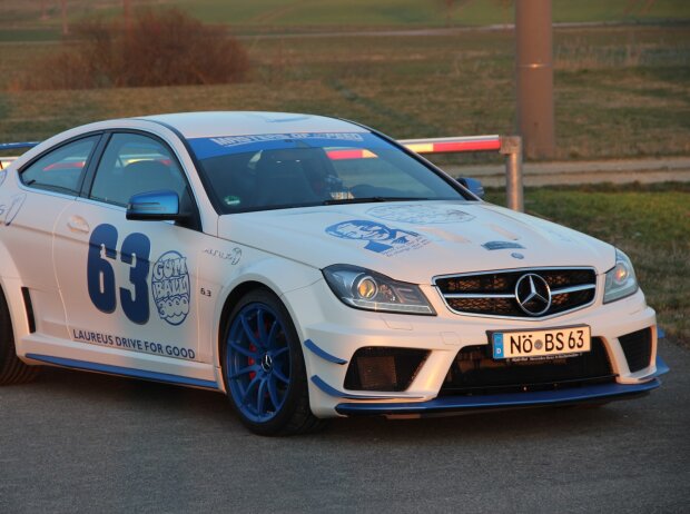Laureus-Mercedes für die Gumball 3000 Laureus-Mercedes für die Gumball 3000