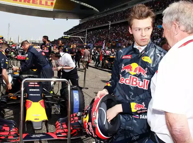 Daniil Kwjat, Helmut Marko Titel-Bild zur News: Daniil Kwjat, Helmut Marko