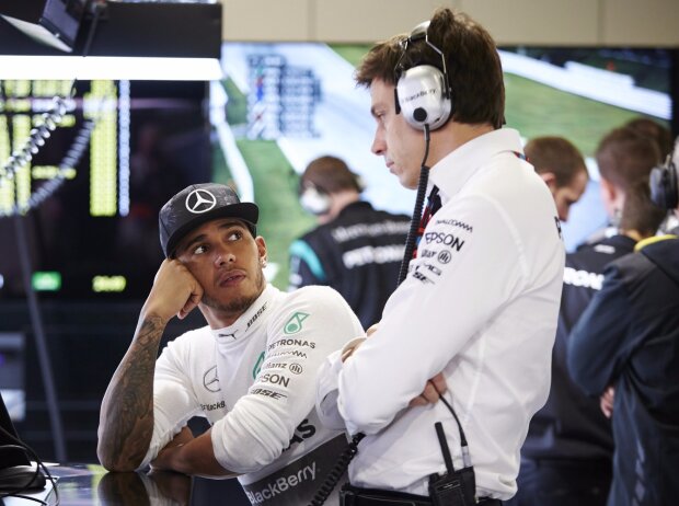 Lewis Hamilton, Toto Wolff Lewis Hamilton, Toto Wolff