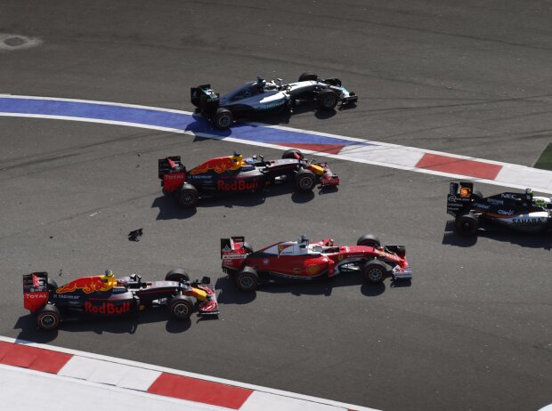 Titel-Bild zur News: Sergio Perez, Daniel Ricciardo, Sebastian Vettel, Daniil Kwjat, Lewis Hamilton