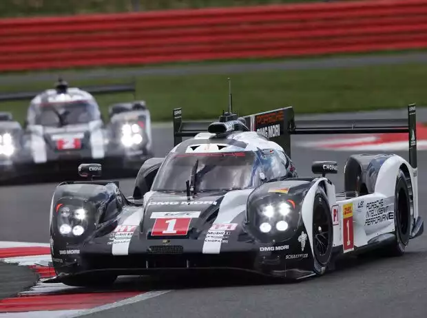 Timo Bernhard, Mark Webber, Brendon Hartley Titel-Bild zur News: Timo Bernhard, Mark Webber, Brendon Hartley