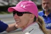 Bild zum Inhalt: Pippa Mann mit Dale Coyne beim Indianapolis 500
