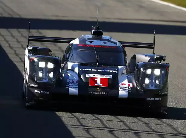 Timo Bernhard, Mark Webber Titel-Bild zur News: Timo Bernhard, Mark Webber