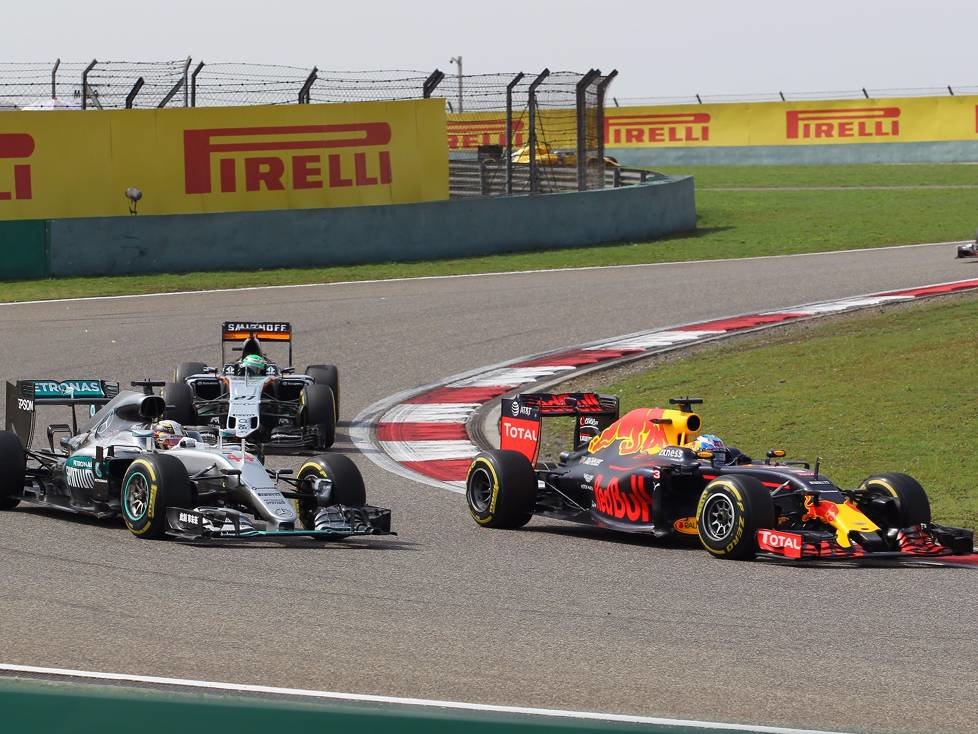 Daniel Ricciardo, Lewis Hamilton