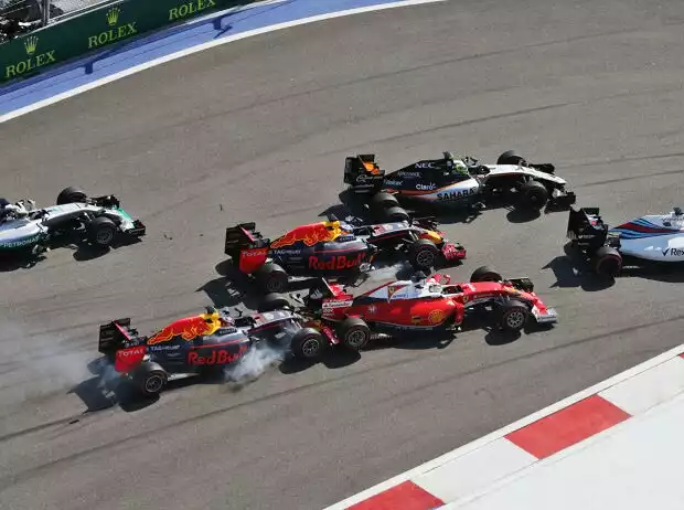 Titel-Bild zur News: Daniil Kwjat, Sebastian Vettel