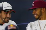 Fernando Alonso (McLaren) und Lewis Hamilton (Mercedes) 